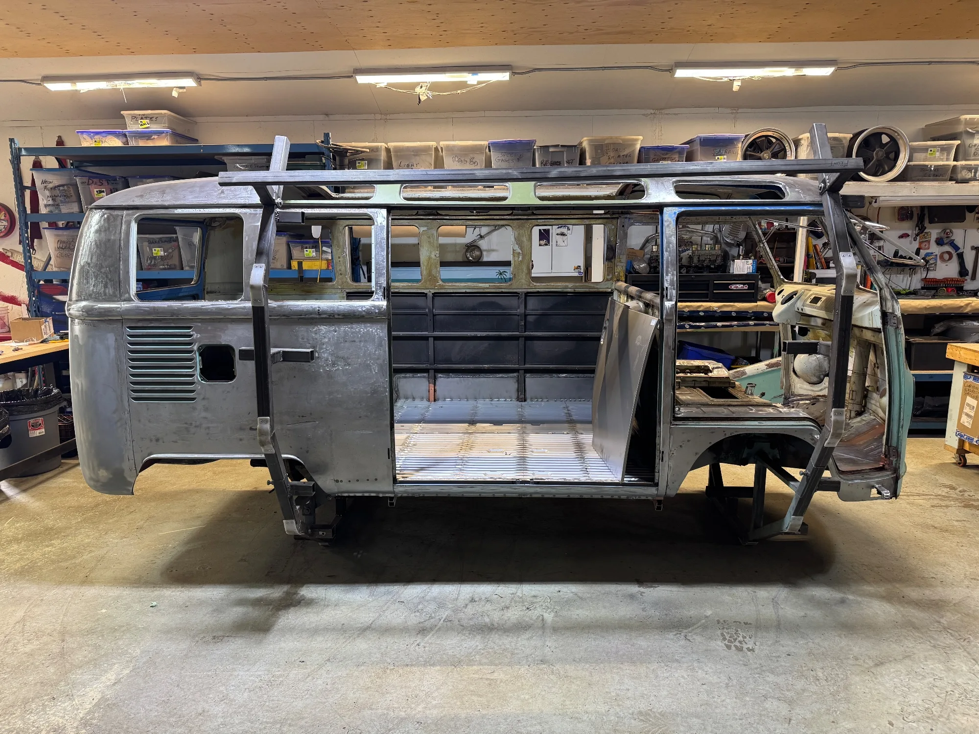 1964 VW 21-Window Deluxe Samba Bus Split Window — photo 3 of 18