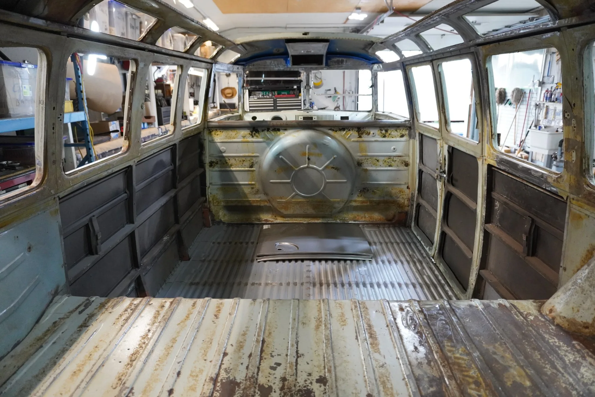 1964 VW 21-Window Deluxe Samba Bus Split Window — photo 8 of 18
