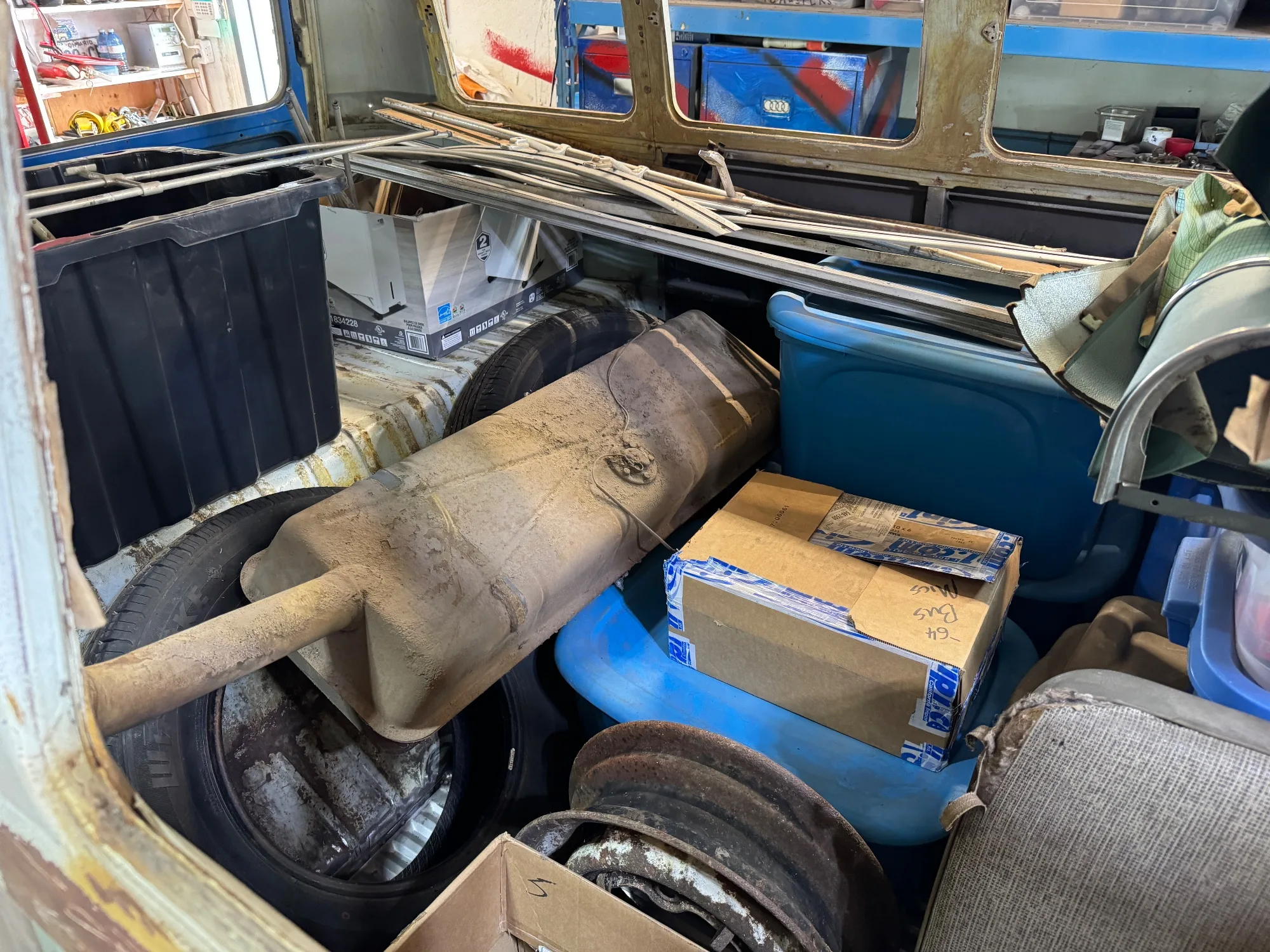1964 VW 21-Window Deluxe Samba Bus Split Window — photo 17 of 18