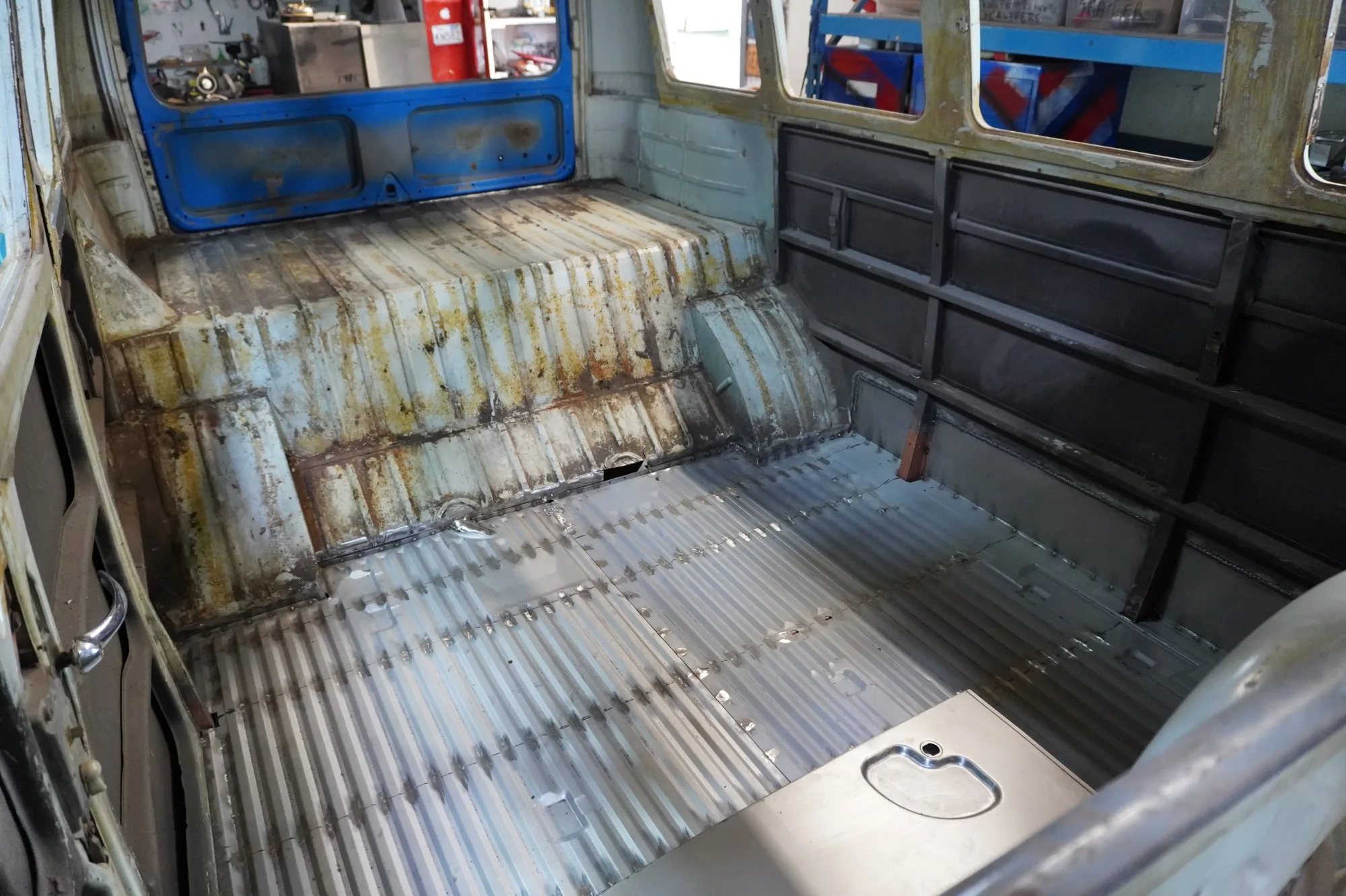 1964 VW 21-Window Deluxe Samba Bus Split Window — photo 10 of 18